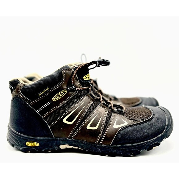 keen oakridge mid waterproof hiking boots
